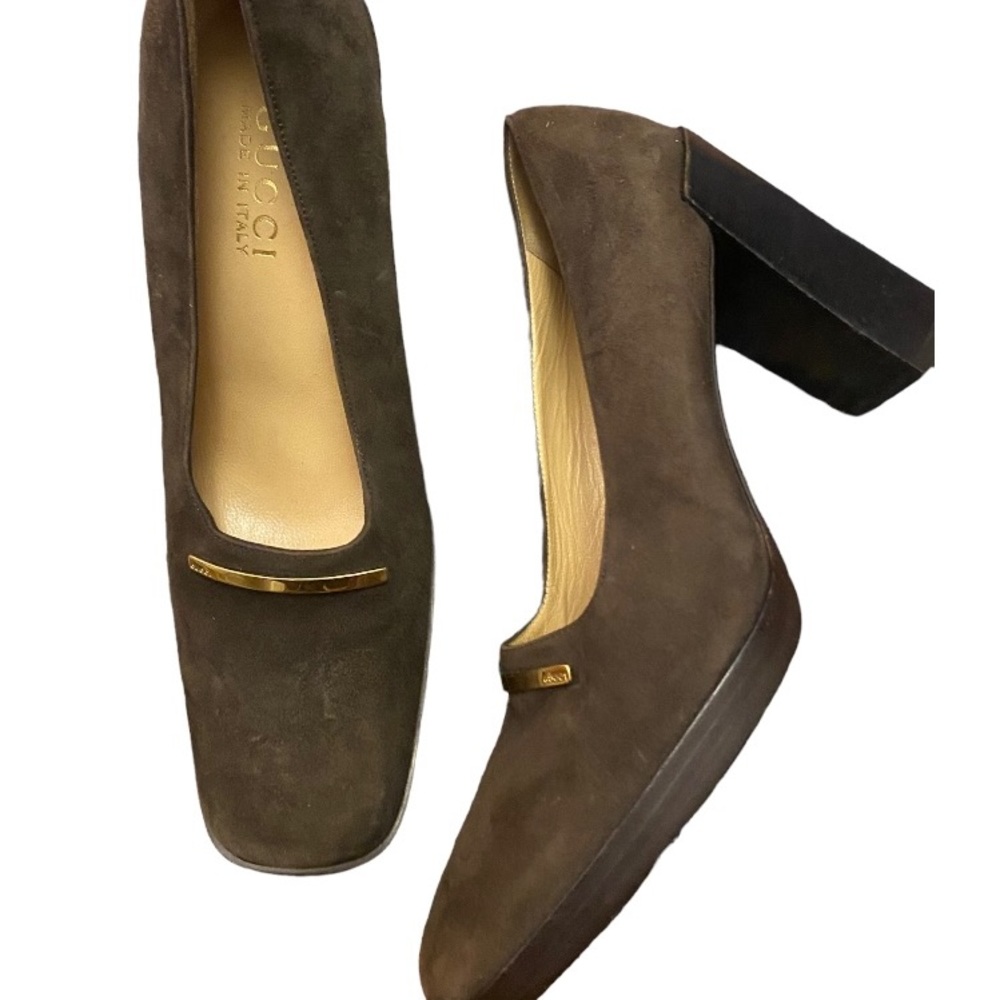 Gucci Vintage Women's brown suede heels size 7.5